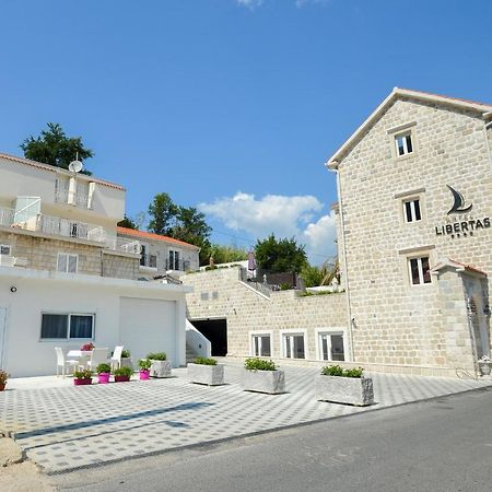 Seafront Apartment Vujovic Prčanj Buitenkant foto