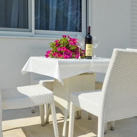 Seafront Apartment Vujovic Prčanj Buitenkant foto