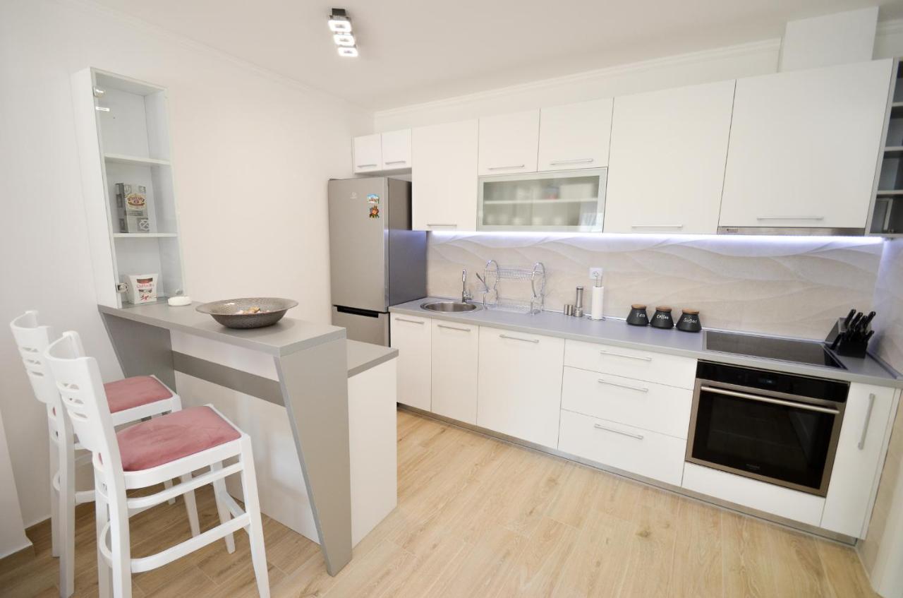 Seafront Apartment Vujovic Prčanj Buitenkant foto