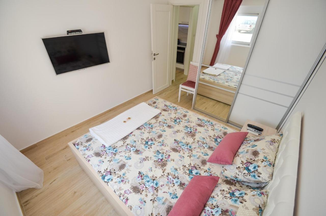 Seafront Apartment Vujovic Prčanj Buitenkant foto